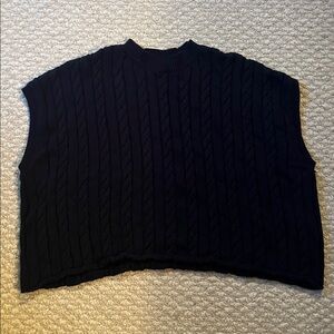 Olivaceous Cropped Sleeveless Cable Knot sweater